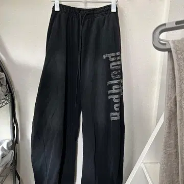 BADBLOOD 스웨트 팬츠 Sun Faded 2 Jogger Black