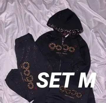 9090 girl OG Logo Glitter Hoodie setup