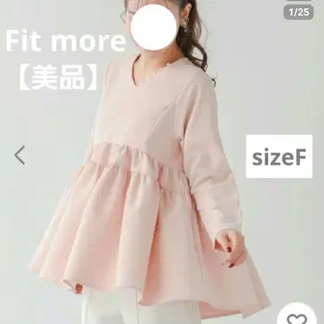 새상품급 핏모어 fitmore V넥 펄 개더 플레어 상의