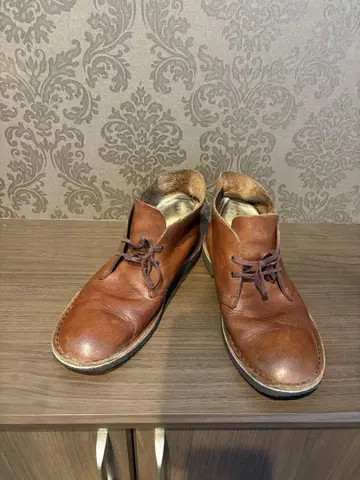 클락스 처카 부츠
