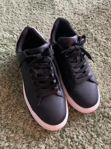 ZARA 청키 밑창 스니커즈 블랙