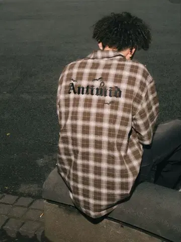 ANTIMID BAT LOGO CHECK SHIRT Brown