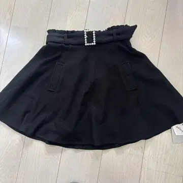 블랙 플레어 스커트 S 사이즈 펄 벨트 포함 택 포함 미사용 새상품
