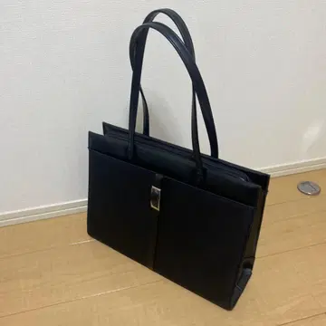 블랙 토트백 비즈니스, 취업 활용