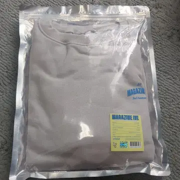 MAGAZINE IVE 2nd Fanmeeting Sweatshirt