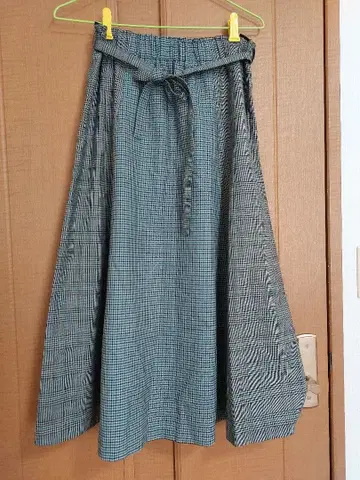 TACHIBANA 플레어 스커트 파랑과 블랙 체크 무늬