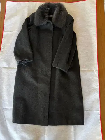 BELTA BUONO 퍼 롱 코트 차콜 그레이