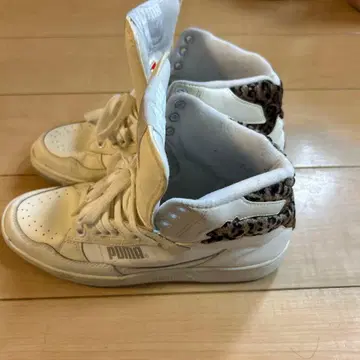 PUMA 화이트 레오파드 하이컷 스니커즈