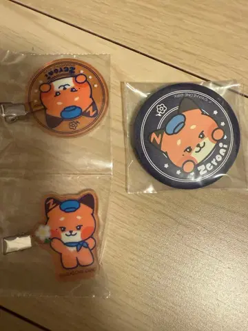 Zeroni 제로니 튀니니 헤어 클립 캔뱃지 E F상