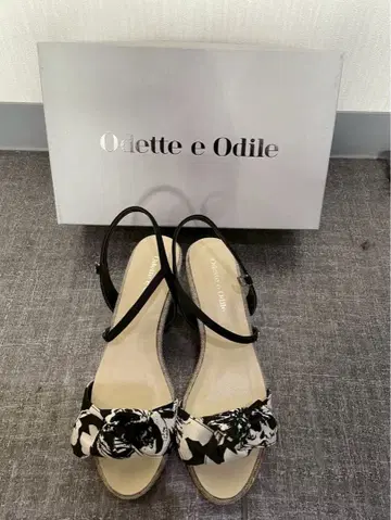 [ 새상품급 ] Odette e Odile 오데트 에 오딜 샌들 36