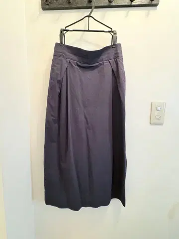 [ THE SHOP SLOANE에서 구매 ] 네이비 스커트