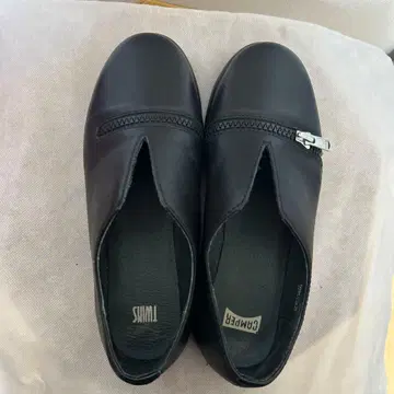 CAMPER 블랙 가죽 지퍼