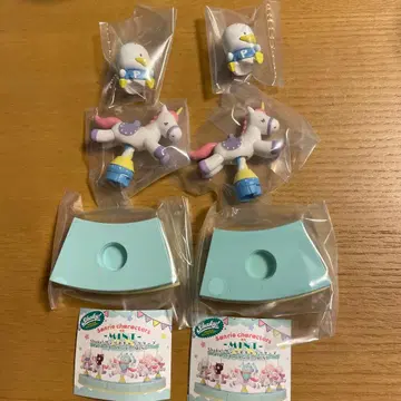 산리오 오리 페클 회전목마 가챠가챠 1