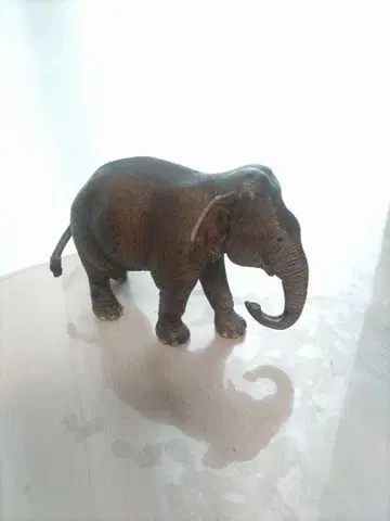슐라이히 코끼리 피규어 약 10cm