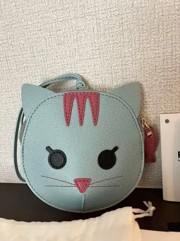 FURLA 고양이 얼굴형 코인 케이스