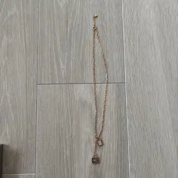 위드 파베 앤 그레이 락 체인 목걸이