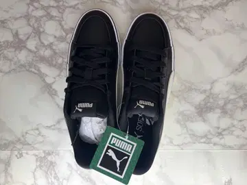 PUMA 블랙 로우컷 스니커즈