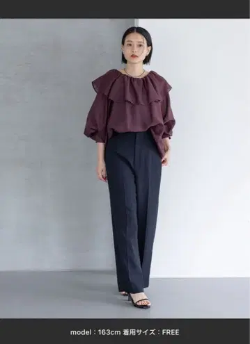 택 포함 새상품 아파트바이 린넨 프릴 블라우스