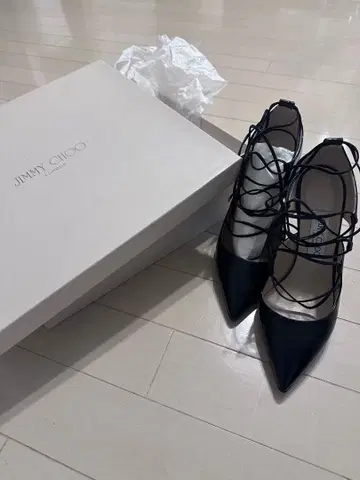 JIMMY CHOO 블랙 하이힐 레이스업