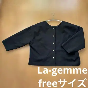 La-gemme 블랙 노카라 자켓 하트 버튼 포함
