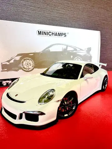 MINICHAMPS Porsche 911 GT3 RS 1/18 포르쉐