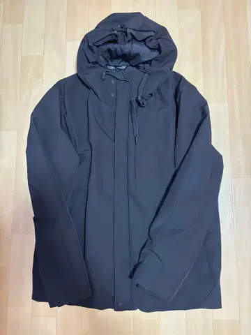 ZARA 다운 자켓 후드 부착