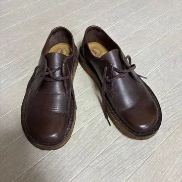 클락스 처카 가죽 신발