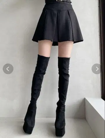 EMODA 블랙 스퀘어 핏 롱 부츠