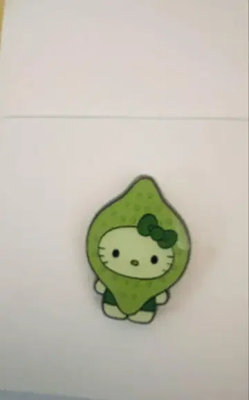 [ 오사카 간사이 엑스포 ] 일본관 모 키티 핀 배지 헬로키티 새상품