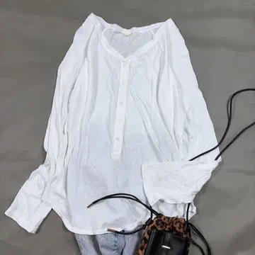 두지엠 클라세 헨리 티셔츠 화이트 무지 긴팔