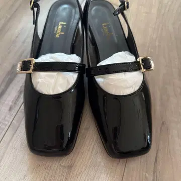 t.inaba 뮬 에나멜 24.5cm