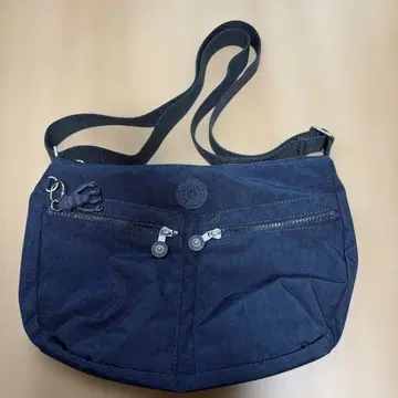 Kipling 네이비 숄더백