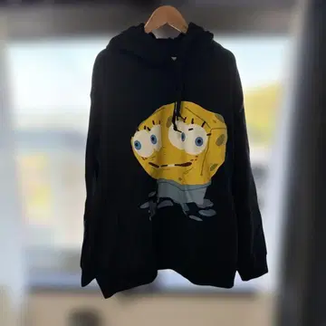 UNIQLO 스펀지밥 후드티 XXL