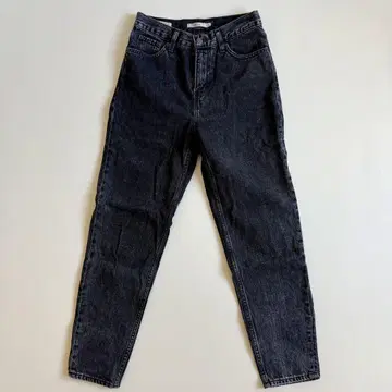 [ Levi's ] 맘진 블랙 워시 데님 25 mom jeans
