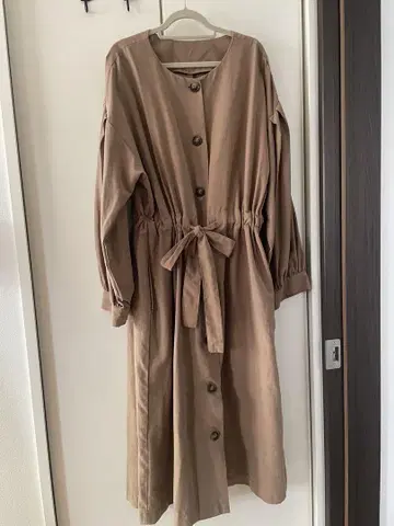 블루블루 노카라 코트