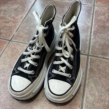 컨버스 블랙 척테일러 하이컷 스니커즈 한국 한정판