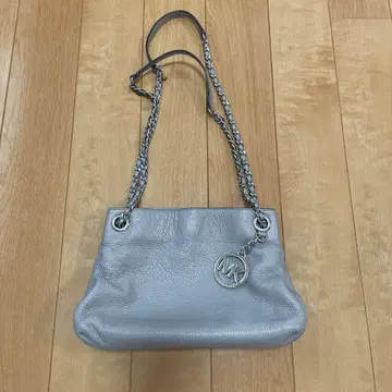 마이클코어스 체인 숄더백 그레이
