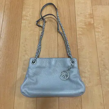 마이클코어스 체인 숄더백 그레이