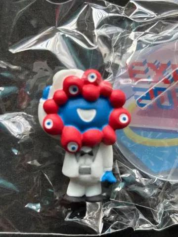 오사카 간사이 만박 미야쿠미야쿠 피규어 컬렉션 시크릿 화이트 턱시도