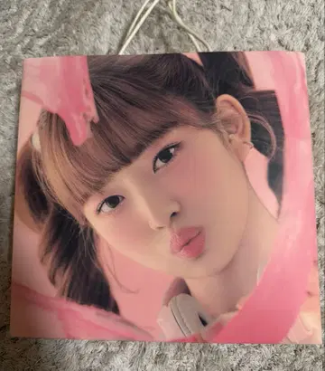 IVE 레이 쇼핑백