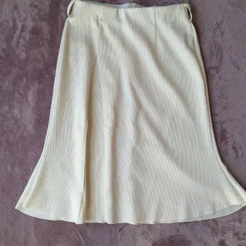 l'armoire de luxe 플레어 스커트 크림색 38