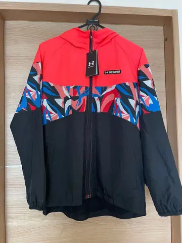 새상품 언더아머 아우터