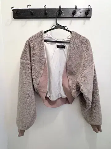 ALWEL 올웰 복슬복슬 숏 기장 자켓