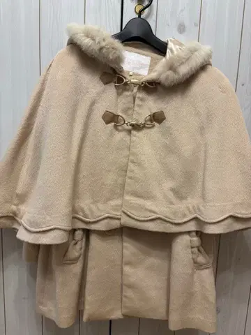 Liz Lisa 베이지 케이프 코트