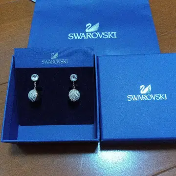 Swarovski 크리스탈 귀찌