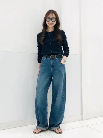 유니클로 배기 커브 청바지 25인치