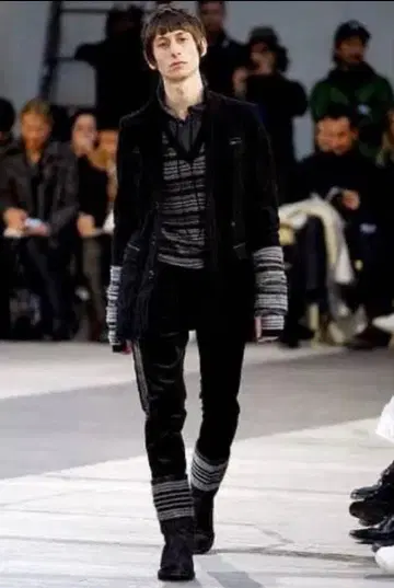 넘버 (N)나인 07aw V넥 니트 스웨터 사이즈 2