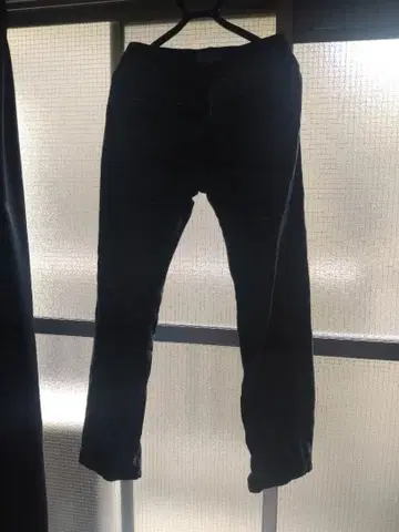 데미지 가공 다크 블루 데님 L 사이즈