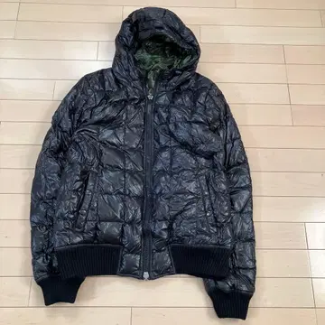 10.27 듀베티카 리버서블 다운 자켓 블랙/카키 50