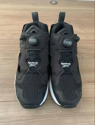 리복 펌프 퓨리 스니커즈 블랙